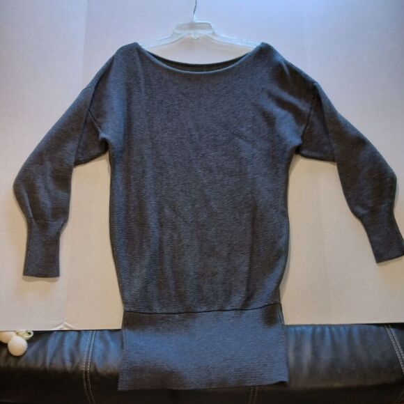 Gray Shirt Dress With Measurments, No size or Brand. This is Elegant, Business. - Picture 6 of 8